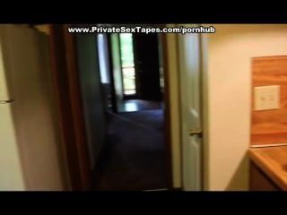 Young Girlfriend Sucks Dick In The Car