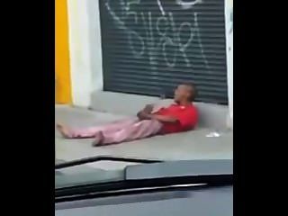 Flagra De Punheteiro Na Rua